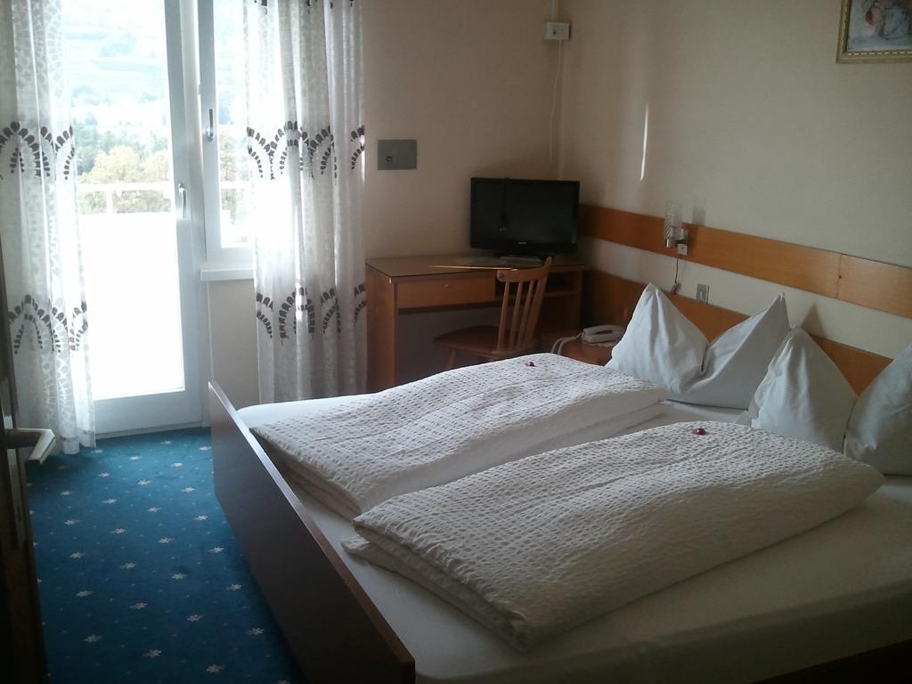 Hotel Lux Merano Bilik gambar