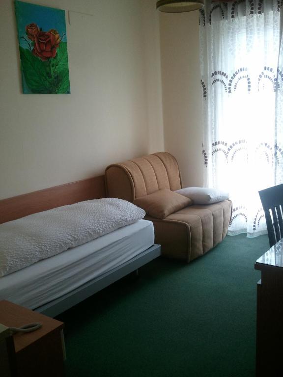 Hotel Lux Merano Bilik gambar